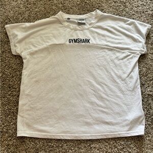 White gymshark tee shirt
